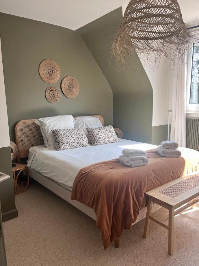 Les Glycines Bed & Breakfast Croix ภายนอก รูปภาพ